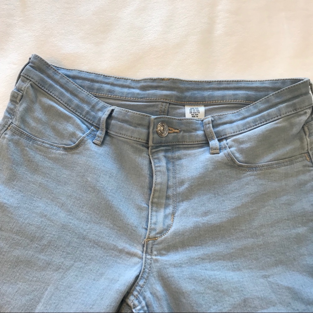 Light Wash Ripped Jeans - Picture 3 of 5